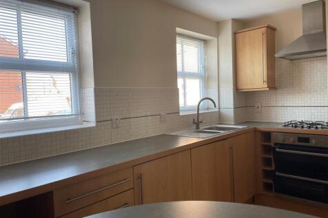 16 Ickworth - Kitchen.jpg