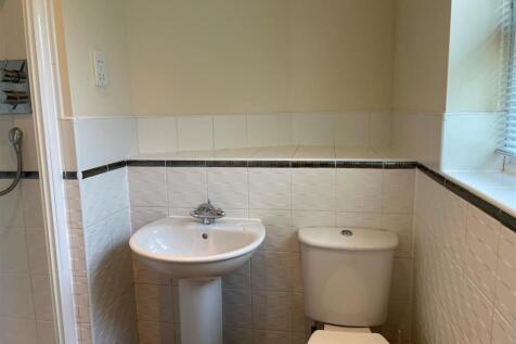 16 Ickworth - En-Suite.jpg