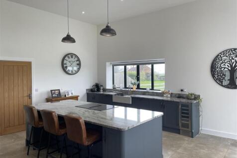 2 The Paddocks - Kitchen 1.JPG