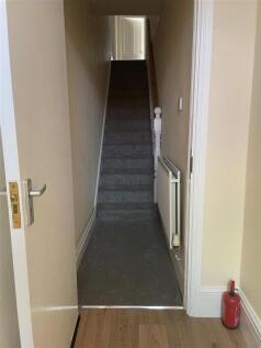 14a Badby Road - Entrance.jpg