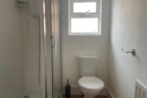 14a Badby Road - Shower Room.jpg