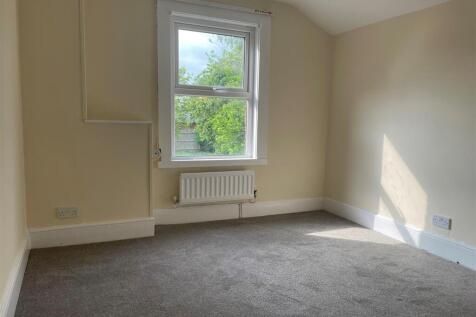 14a Badby Road - Bedroom 2.jpg
