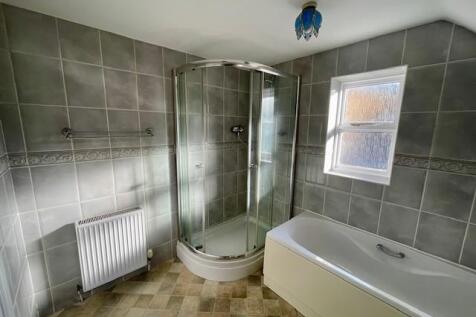 Archway Cottage Bathroom 1.jpg