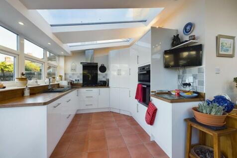 Kitchen/Breakfast Area