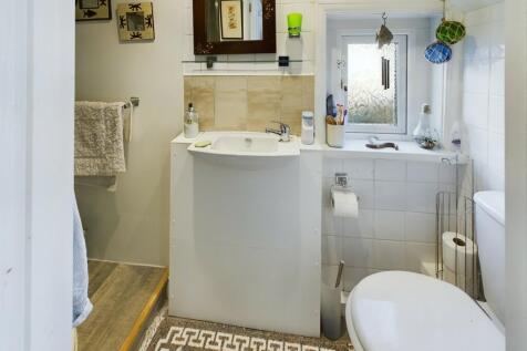 Ground floor shower room/wc