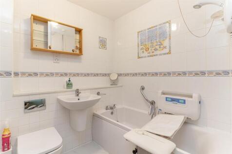 Bathroom.jpg