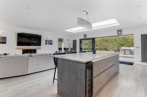 Living Dining Kitchen - B.jpg