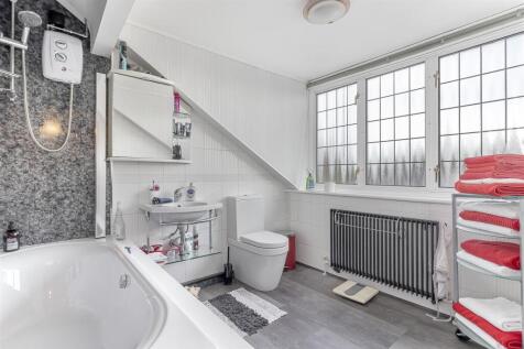 Master Bedroom Ensuite.jpg