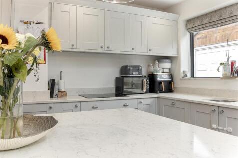 Dining Kitchen - F.jpg