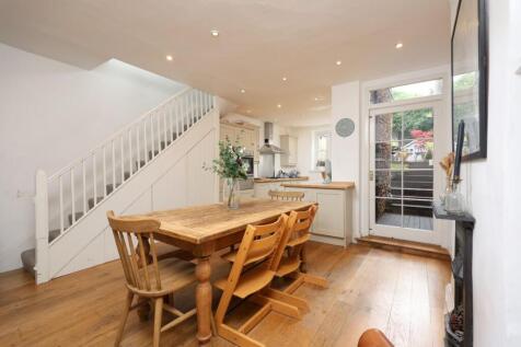 7 Southernhay Avenue 4.JPG