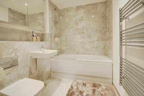 pbox-bathroom-329504.jpg