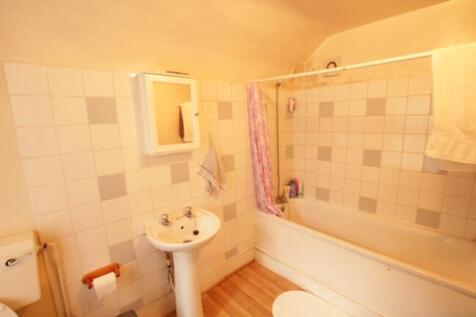 Flat 8, 111 Upper To