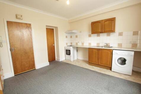 Flat 6, 111 Upper To