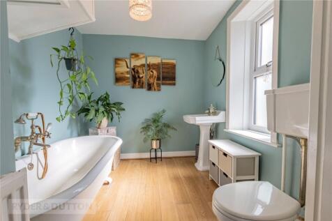 En-Suite Bathroom