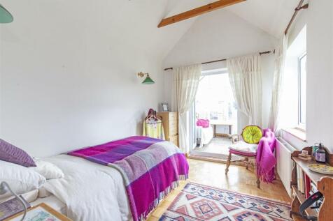 Ground Floor Bed 4/Studio