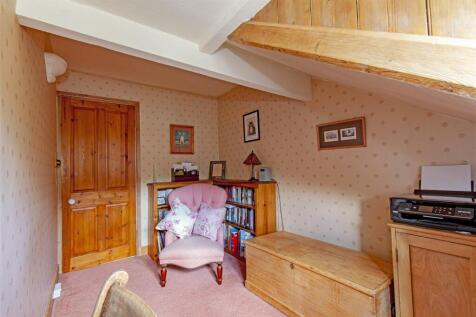 Bedroom 3-2.jpg