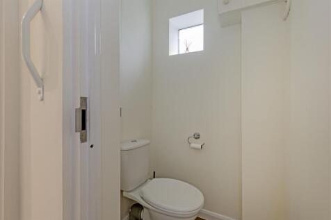 Cloakroom/WC