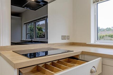 Superb Re-fitted Kitchen