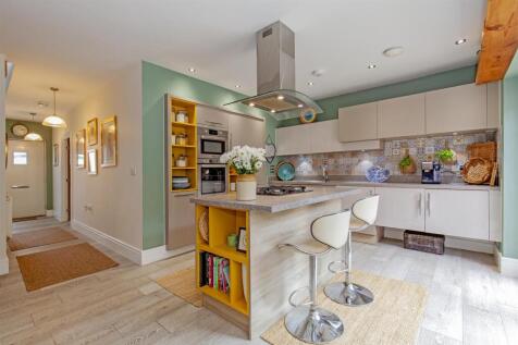 Open Plan Kitchen/Dining/Living Space