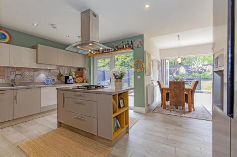 Open Plan Kitchen/Dining/Living Space