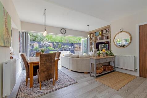 Open Plan Kitchen/Dining/Living Space