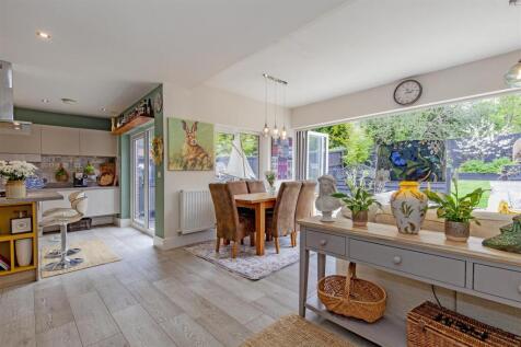 Open Plan Kitchen/Dining/Living Space