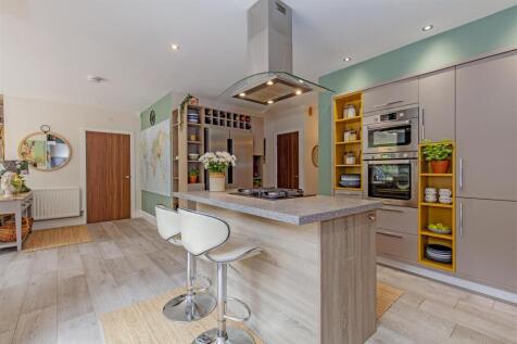 Open Plan Kitchen/Dining/Living Space