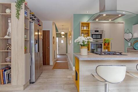 Open Plan Kitchen/Dining/Living Space