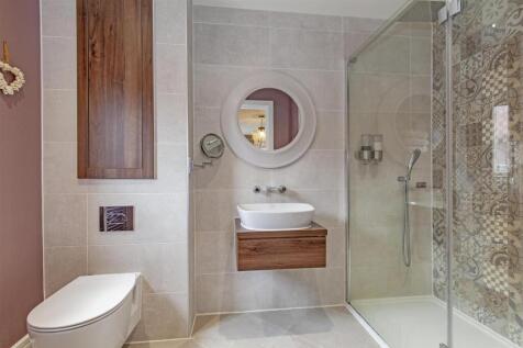 Luxury En- Suite