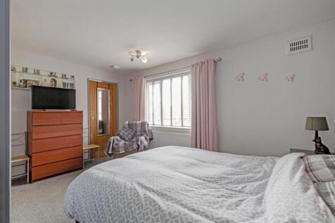 Front Double Bedroom