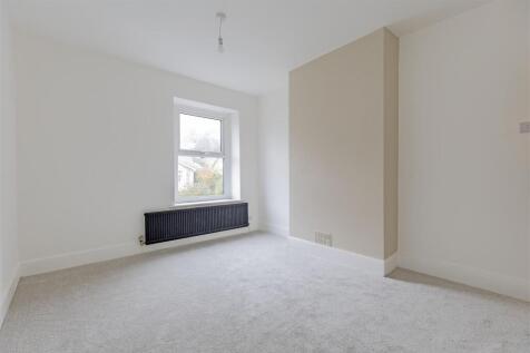 Front Double Bedroom 1