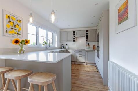 Impressive Kitchen/ Breakfast Room