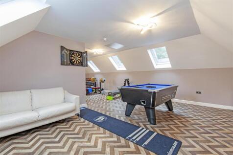 Second Floor Family Room