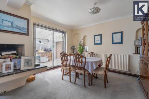 Salisbury Road, Worcester Park