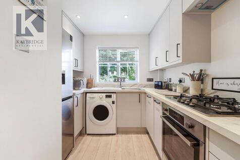 Pemberley Chase, West Ewell