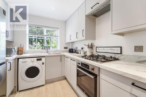 Pemberley Chase, West Ewell