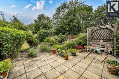 Elm Road, Epsom - KT17 2EU