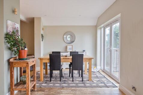 Stoneleigh Crescent, Epsom - KT19 0RP