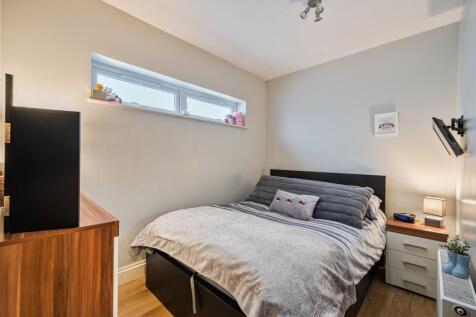 Stoneleigh Crescent, Epsom - KT19 0RP