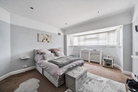 Stoneleigh Crescent, Epsom - KT19 0RP