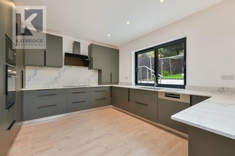 Donnington Road, Worcester Park - KT4 8EN