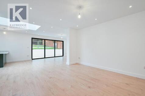 Donnington Road, Worcester Park - KT4 8EN