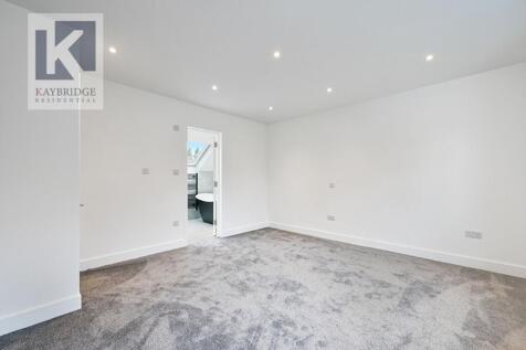 Donnington Road, Worcester Park - KT4 8EN