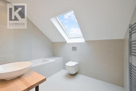 Donnington Road, Worcester Park - KT4 8EN