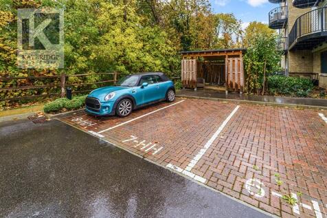 Gunpowder Road, Worcester Park