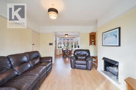 Ravensfield Gardens, KT19 0SR