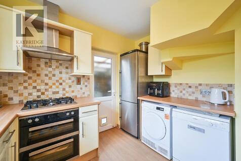 Ravensfield Gardens, KT19 0SR