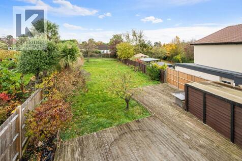 Ravensfield Gardens, KT19 0SR
