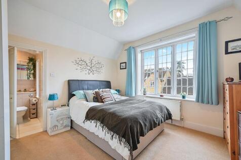 Ewell Court Grove, West Street KT17 1UX