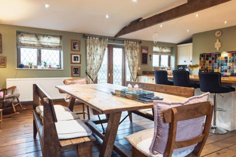 Dining kitchen